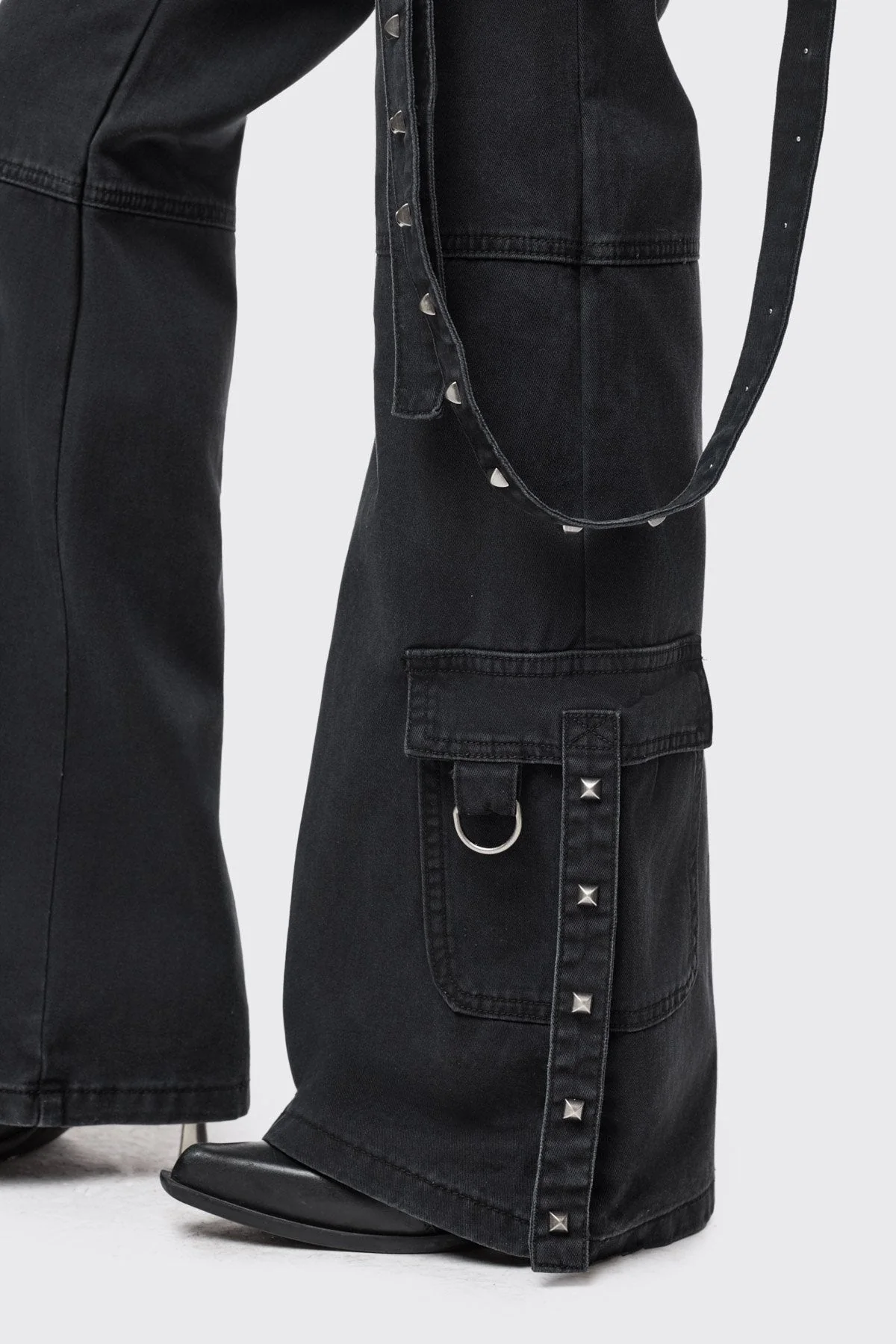 Bruise Cargo Flared Jeans - Image 4